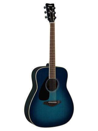 Yamaha FG820